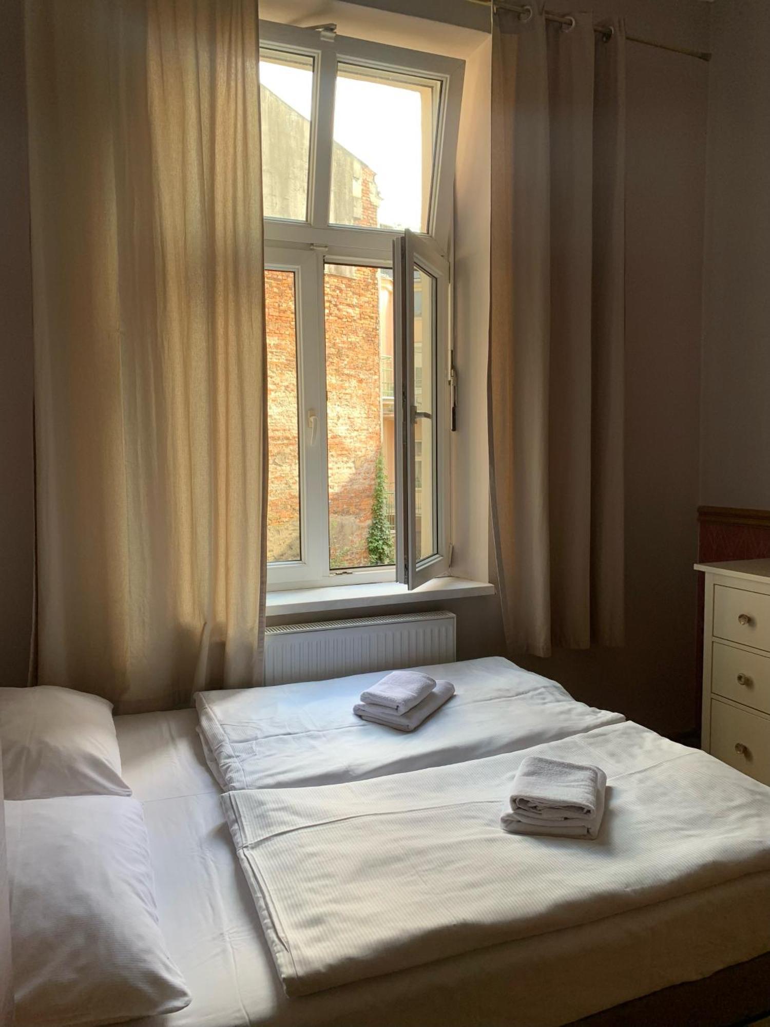 Apartament Gold Jasmine Lägenhet Kraków Exteriör bild