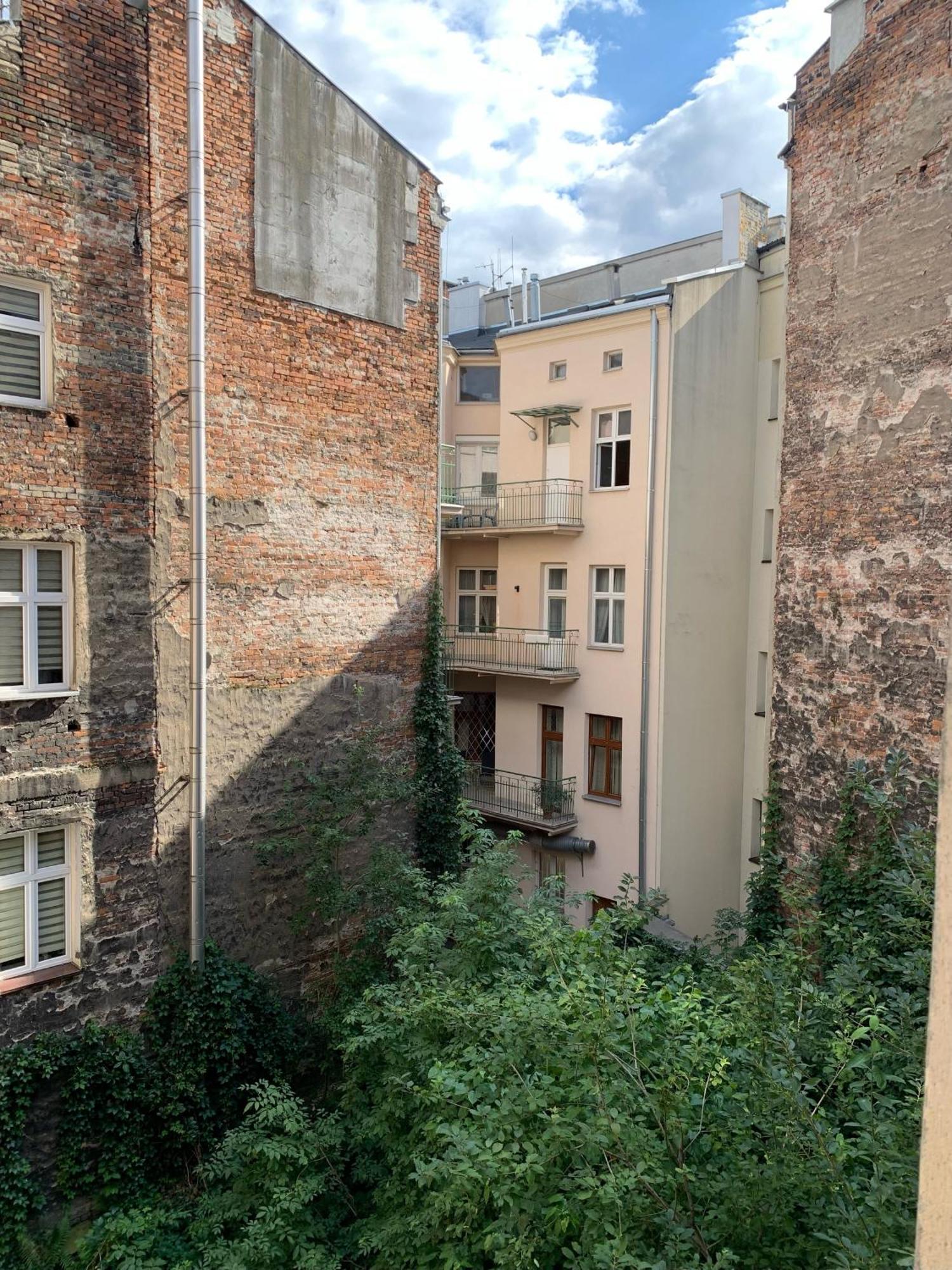 Apartament Gold Jasmine Lägenhet Kraków Exteriör bild