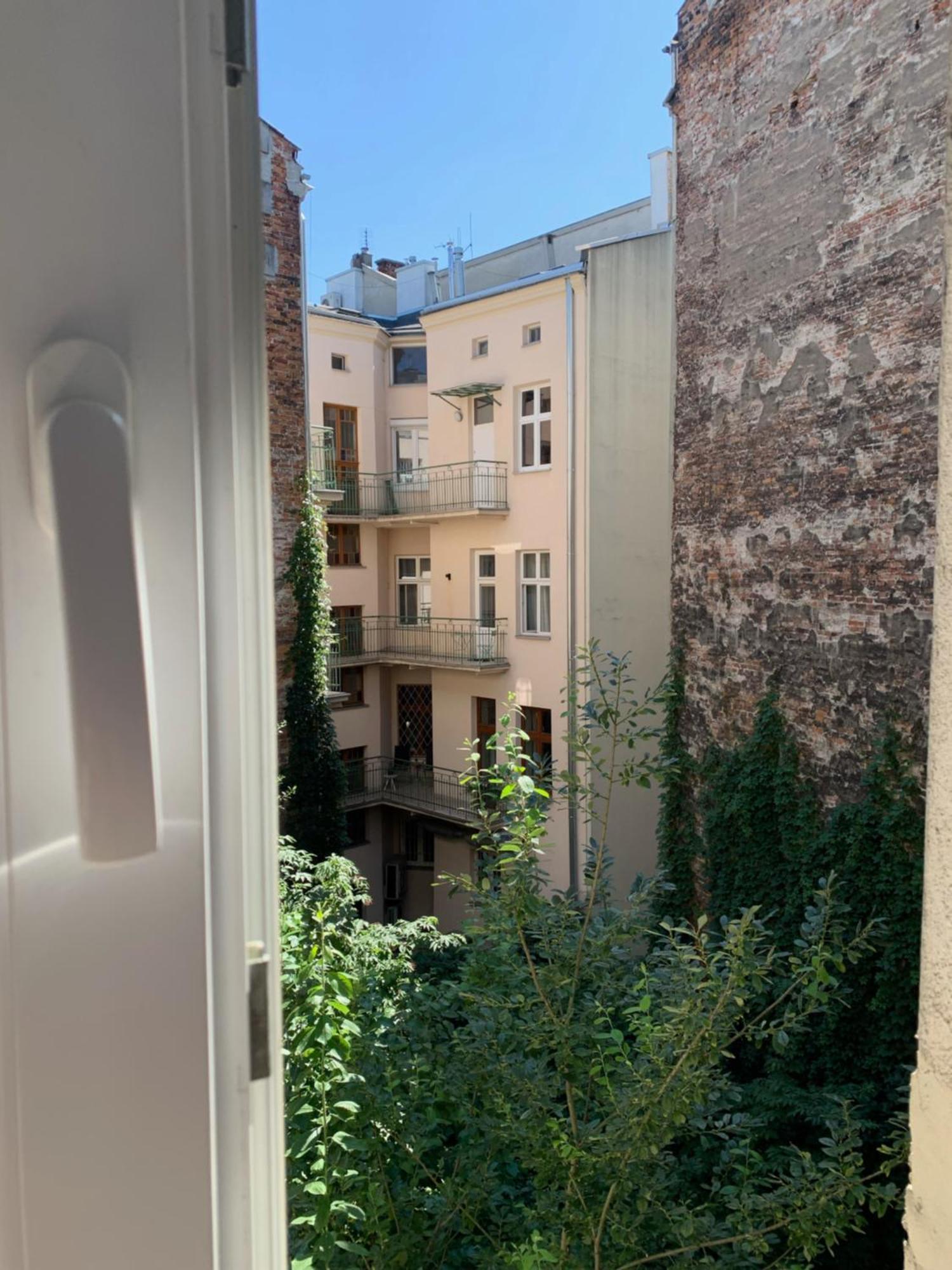 Apartament Gold Jasmine Lägenhet Kraków Exteriör bild